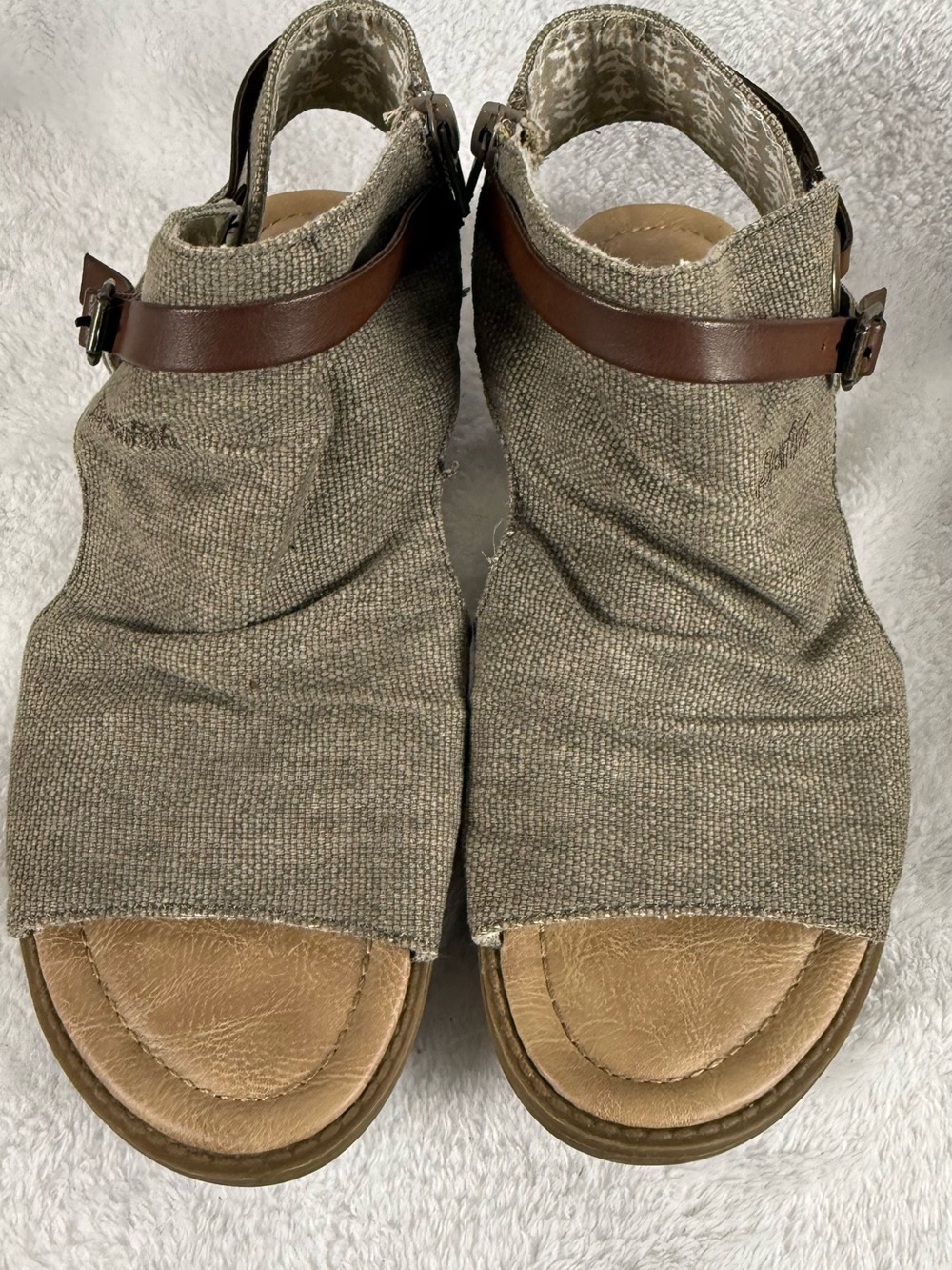 Blowfish Taupe Canvas Open-Toe Sandals with Brown Straps - Size 9